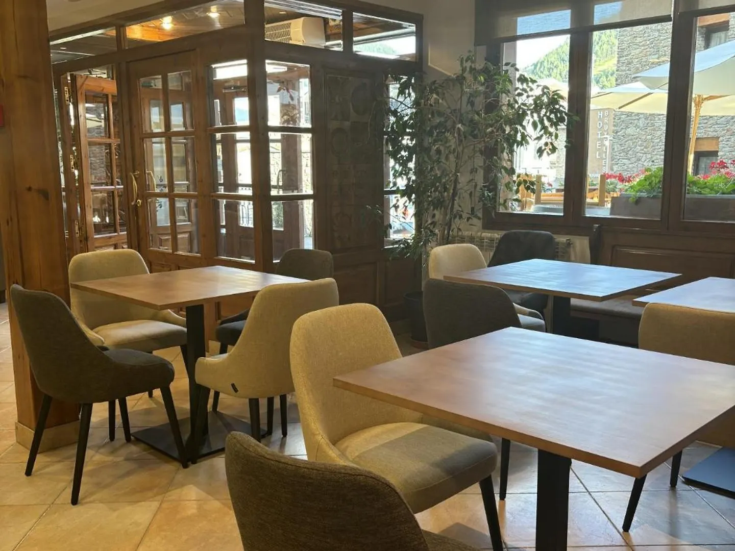 Hotel Soldeu Maistre 3*,